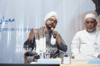 Adab Penuntut Ilmu dan Pondasi Dakwah, Pesan Habib Salim Saat Dauroh di Ma’had Aly Lirboyo