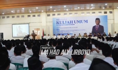 Prof. Mahfud MD Kupas Sejarah Intelektual UUD 1945 di Hadapan Ribuan Mahasantri Ma’had Aly Lirboyo