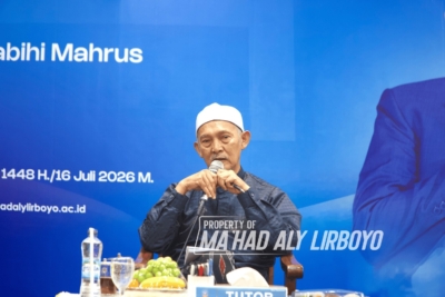KH. Abdulloh Kafabihi Mahrus Isi Kuliah Umum Tasawuf, Ungkap Orientasi Akhirat dalam Pola Pikir Kaum Sufi