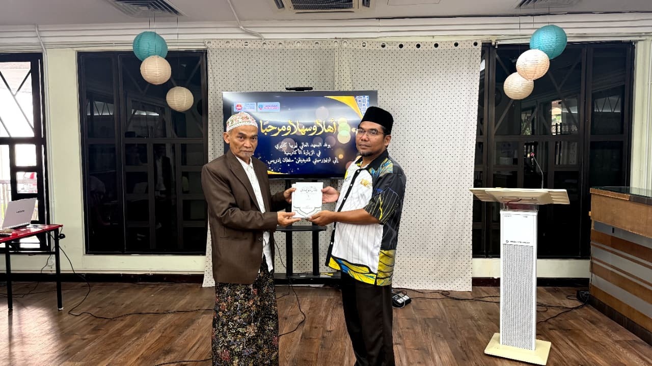 Mudir ‘Am Ma’had Aly Lirboyo Tinjau Perkembangan Program Double Degree di UPSI Malaysia