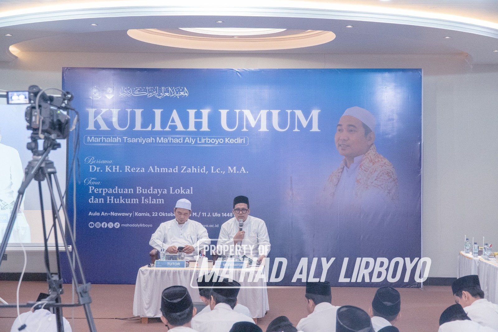 Isi Kuliah Umum Marhalah Tsaniyah, Gus Reza Kupas Perpaduan Budaya Lokal dan Hukum Islam