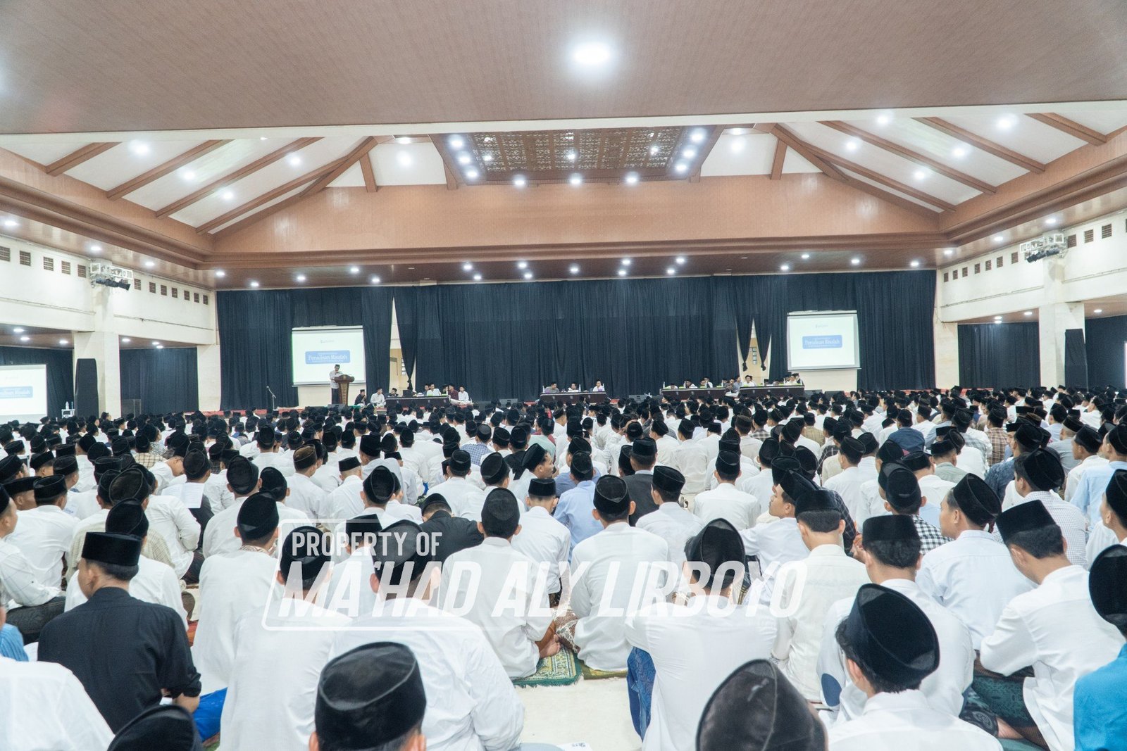 1.800 Mahasantri Marhalah Ula Ma’had Aly Lirboyo Ikuti Sosialisasi dan Pembekalan Penulisan Risalah