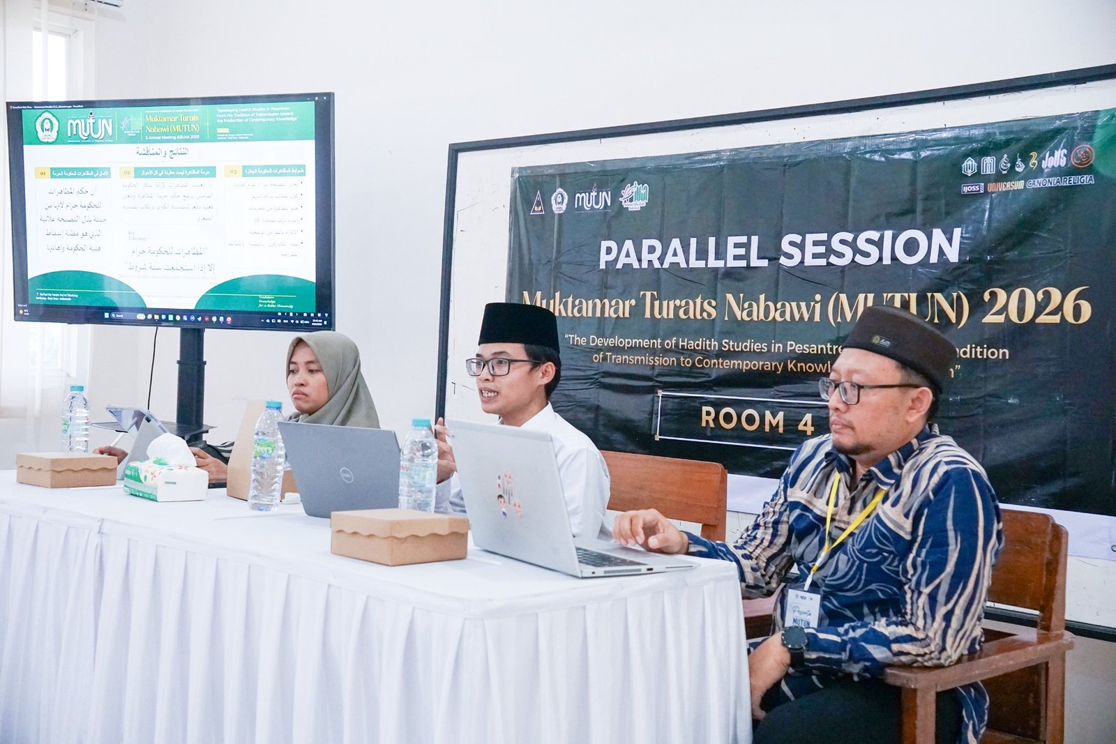 Mahasantri Marhalah Tsaniyah Ma’had Aly Lirboyo Presentasikan Kajian Demonstrasi Perspektif Hadis di ICHS-MUTUN 2026